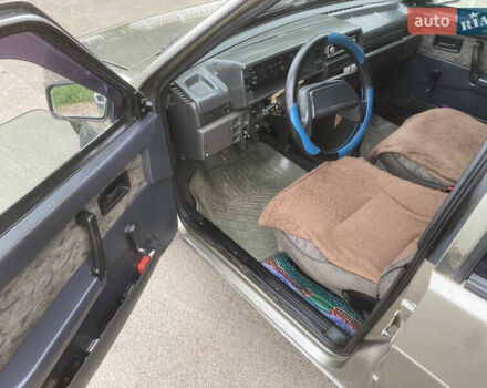 Серый ВАЗ 21099, объемом двигателя 1.5 л и пробегом 250 тыс. км за 999 $, фото 4 на Automoto.ua