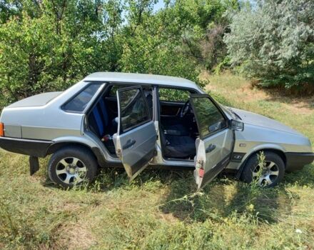 Серый ВАЗ 21099, объемом двигателя 1.5 л и пробегом 180 тыс. км за 1200 $, фото 2 на Automoto.ua