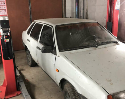 Серый ВАЗ 21099, объемом двигателя 1.5 л и пробегом 200 тыс. км за 1000 $, фото 2 на Automoto.ua