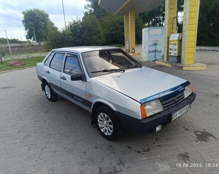 Серый ВАЗ 21099, объемом двигателя 1.5 л и пробегом 180 тыс. км за 900 $, фото 3 на Automoto.ua