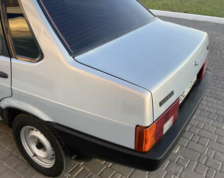 Серый ВАЗ 21099, объемом двигателя 1.5 л и пробегом 188 тыс. км за 2700 $, фото 5 на Automoto.ua