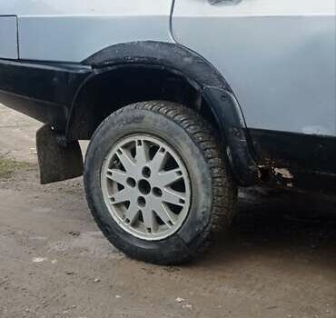 Серый ВАЗ 21099, объемом двигателя 1.5 л и пробегом 300 тыс. км за 700 $, фото 3 на Automoto.ua