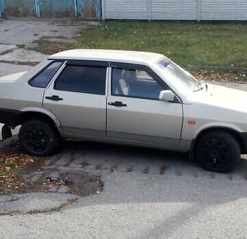 Сірий ВАЗ 21099, об'ємом двигуна 1.6 л та пробігом 150 тис. км за 2000 $, фото 2 на Automoto.ua