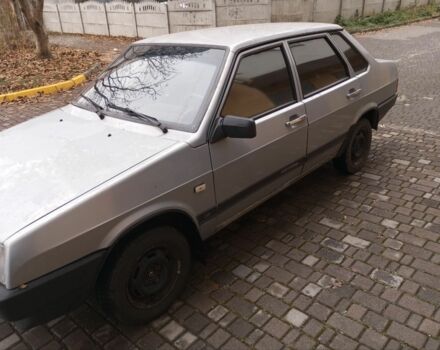 Серый ВАЗ 21099, объемом двигателя 1.5 л и пробегом 300 тыс. км за 600 $, фото 1 на Automoto.ua