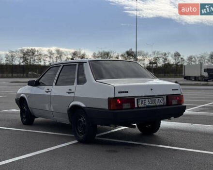 ВАЗ 21099 2005 в Днепре (Днепропетровске) на Automoto.ua Серый ВАЗ 21099, объемом двигателя 1.6 л и пробегом 140 тыс. км за 2500 $, фото 5 на Automoto.ua