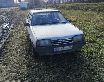 Серый ВАЗ 21099, объемом двигателя 1.5 л и пробегом 200 тыс. км за 1400 $, фото 2 на Automoto.ua