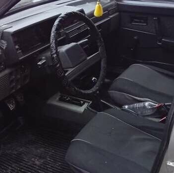 Серый ВАЗ 21099, объемом двигателя 1.5 л и пробегом 180 тыс. км за 1100 $, фото 4 на Automoto.ua