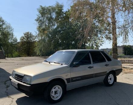 Серый ВАЗ 21099, объемом двигателя 1.5 л и пробегом 253 тыс. км за 2100 $, фото 1 на Automoto.ua