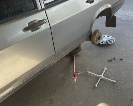 Серый ВАЗ 21099, объемом двигателя 1.5 л и пробегом 390 тыс. км за 1500 $, фото 4 на Automoto.ua