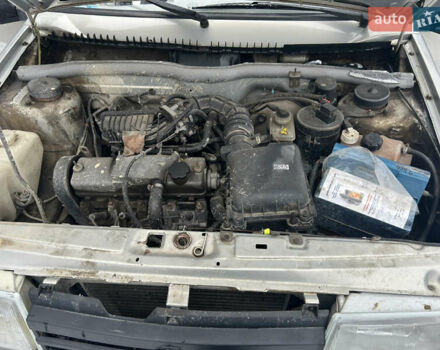 Сірий ВАЗ 21099, об'ємом двигуна 1.6 л та пробігом 90 тис. км за 1999 $, фото 12 на Automoto.ua