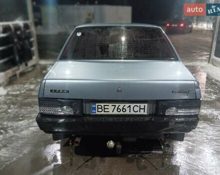 Серый ВАЗ 21099, объемом двигателя 1.6 л и пробегом 200 тыс. км за 2400 $, фото 4 на Automoto.ua