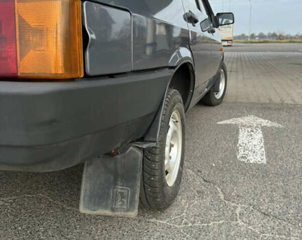 Серый ВАЗ 21099, объемом двигателя 1.6 л и пробегом 211 тыс. км за 2300 $, фото 3 на Automoto.ua