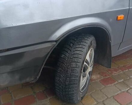Сірий ВАЗ 21099, об'ємом двигуна 1.6 л та пробігом 155 тис. км за 1100 $, фото 5 на Automoto.ua