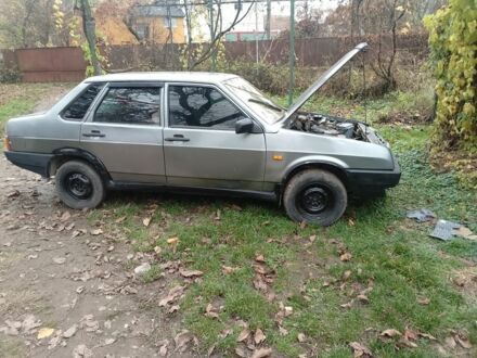 Серый ВАЗ 21099, объемом двигателя 1 л и пробегом 222 тыс. км за 475 $, фото 1 на Automoto.ua