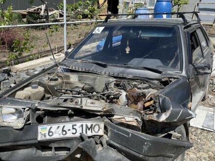 ВАЗ 21099 1993 у Чернівцях на Automoto.ua Сірий ВАЗ 21099, об'ємом двигуна 3 л та пробігом 20 тис. км за 400 $, фото 1 на Automoto.ua