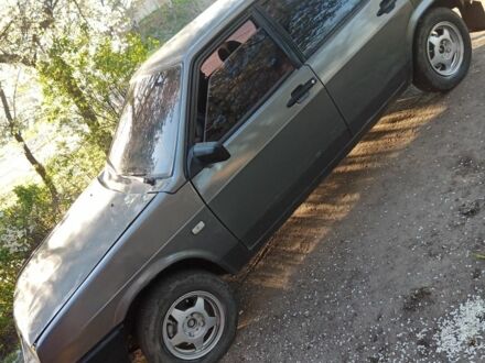 ВАЗ 21099 1993 в Павлограде на Automoto.ua Серый ВАЗ 21099, объемом двигателя 1.5 л и пробегом 55 тыс. км за 929 $, фото 1 на Automoto.ua