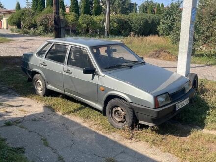 Серый ВАЗ 21099, объемом двигателя 1.5 л и пробегом 300 тыс. км за 800 $, фото 1 на Automoto.ua
