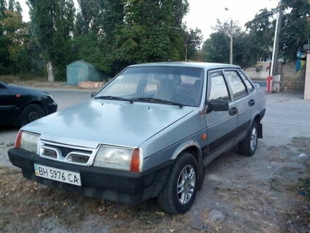 ВАЗ 21099 1998 у Одесі на Automoto.ua Сірий ВАЗ 21099, об'ємом двигуна 1.5 л та пробігом 120 тис. км за 1300 $, фото 1 на Automoto.ua
