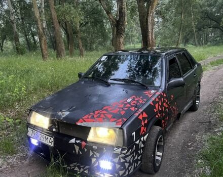 Серый ВАЗ 21099, объемом двигателя 1.8 л и пробегом 200 тыс. км за 1000 $, фото 1 на Automoto.ua