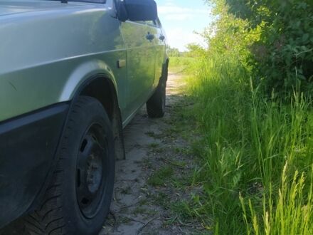 ВАЗ 21099 2000 у Буске на Automoto.ua Сірий ВАЗ 21099, об'ємом двигуна 1.5 л та пробігом 90 тис. км за 1100 $, фото 1 на Automoto.ua