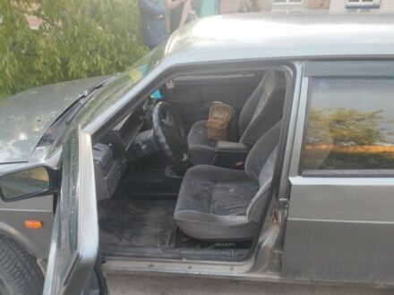 ВАЗ 21099 2000 в Кропивницком (Кировограде) на Automoto.ua Серый ВАЗ 21099, объемом двигателя 0 л и пробегом 350 тыс. км за 1088 $, фото 1 на Automoto.ua
