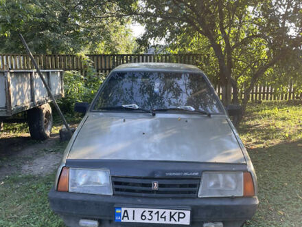 Серый ВАЗ 21099, объемом двигателя 1.5 л и пробегом 205 тыс. км за 1500 $, фото 1 на Automoto.ua