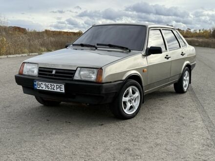 Серый ВАЗ 21099, объемом двигателя 1.5 л и пробегом 257 тыс. км за 1250 $, фото 1 на Automoto.ua