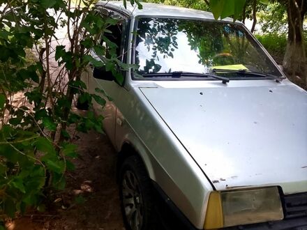 ВАЗ 21099 2002 в Хороле на Automoto.ua Серый ВАЗ 21099, объемом двигателя 1.3 л и пробегом 0 тыс. км за 1100 $, фото 1 на Automoto.ua