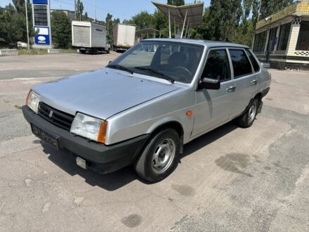 ВАЗ 21099 2002 у Дніпро (Дніпропетровську) на Automoto.ua Сірий ВАЗ 21099, об'ємом двигуна 1.5 л та пробігом 156 тис. км за 1999 $, фото 1 на Automoto.ua