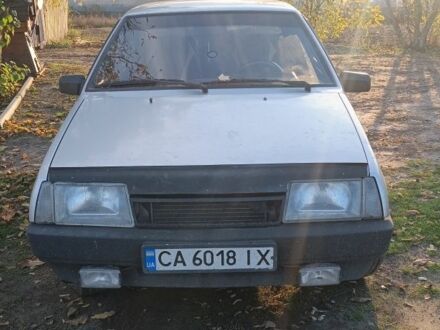 ВАЗ 21099 2003 в Звенигородка на Automoto.ua Серый ВАЗ 21099, объемом двигателя 1.5 л и пробегом 1 тыс. км за 1000 $, фото 1 на Automoto.ua