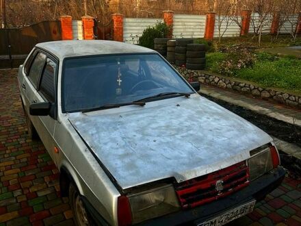 Серый ВАЗ 21099, объемом двигателя 1.5 л и пробегом 100 тыс. км за 470 $, фото 1 на Automoto.ua