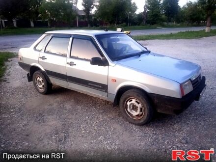 Серый ВАЗ 21099, объемом двигателя 1.5 л и пробегом 300 тыс. км за 900 $, фото 1 на Automoto.ua