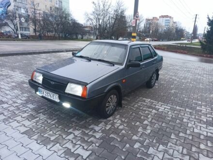 Серый ВАЗ 21099, объемом двигателя 1.5 л и пробегом 250 тыс. км за 1550 $, фото 1 на Automoto.ua