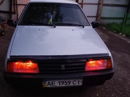 ВАЗ 21099 2005 в Александрие на Automoto.ua Серый ВАЗ 21099, объемом двигателя 2 л и пробегом 85 тыс. км за 1247 $, фото 1 на Automoto.ua