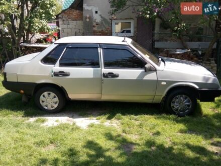 Сірий ВАЗ 21099, об'ємом двигуна 1.5 л та пробігом 191 тис. км за 1999 $, фото 1 на Automoto.ua