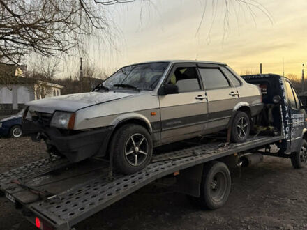 ВАЗ 21099 2006 у Смеле на Automoto.ua Сірий ВАЗ 21099, об'ємом двигуна 1.6 л та пробігом 250 тис. км за 550 $, фото 1 на Automoto.ua