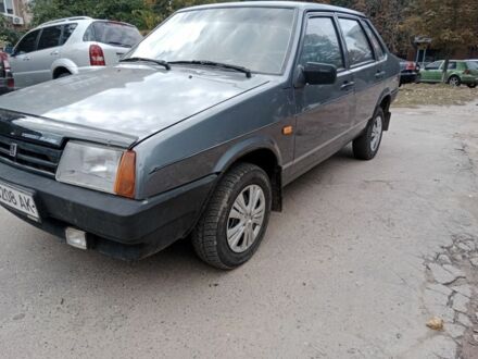 ВАЗ 21099 2006 у Ромнах на Automoto.ua Сірий ВАЗ 21099, об'ємом двигуна 1 л та пробігом 300 тис. км за 1650 $, фото 1 на Automoto.ua
