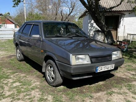 ВАЗ 21099 2007 у Звенигородка на Automoto.ua Сірий ВАЗ 21099, об'ємом двигуна 1.5 л та пробігом 235 тис. км за 2100 $, фото 1 на Automoto.ua
