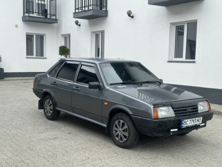 Сірий ВАЗ 21099, об'ємом двигуна 1.6 л та пробігом 185 тис. км за 1999 $, фото 1 на Automoto.ua