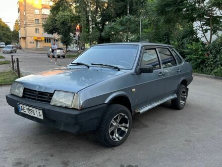 ВАЗ 21099 2008 в Сумах на Automoto.ua Серый ВАЗ 21099, объемом двигателя 1.6 л и пробегом 300 тыс. км за 914 $, фото 1 на Automoto.ua