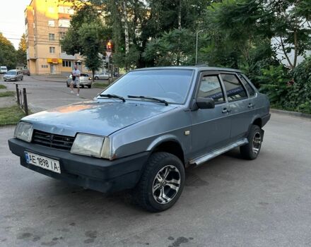 Серый ВАЗ 21099, объемом двигателя 1.6 л и пробегом 300 тыс. км за 914 $, фото 1 на Automoto.ua