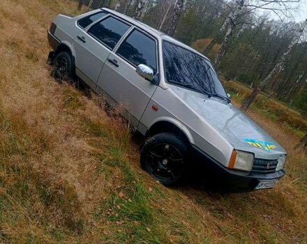 Серый ВАЗ 21099, объемом двигателя 1.6 л и пробегом 190 тыс. км за 1550 $, фото 1 на Automoto.ua