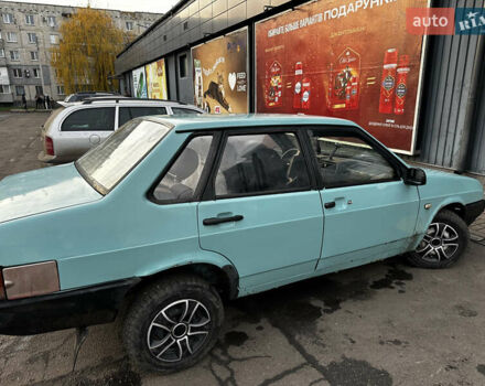 Синий ВАЗ 21099, объемом двигателя 1.5 л и пробегом 300 тыс. км за 1000 $, фото 3 на Automoto.ua