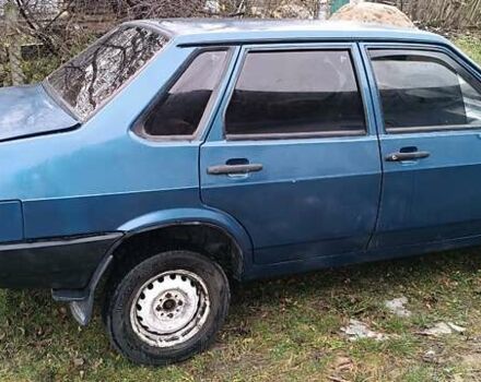 Синий ВАЗ 21099, объемом двигателя 1.5 л и пробегом 300 тыс. км за 398 $, фото 2 на Automoto.ua