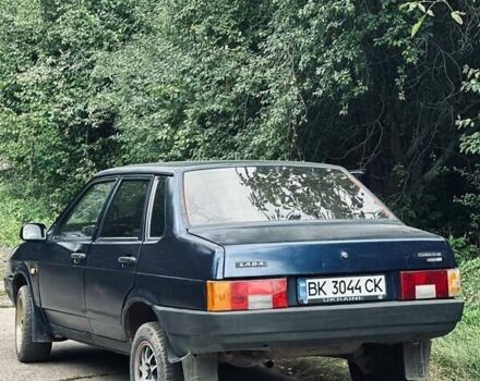 Синий ВАЗ 21099, объемом двигателя 1.5 л и пробегом 290 тыс. км за 1050 $, фото 2 на Automoto.ua