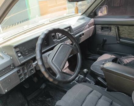 Синий ВАЗ 21099, объемом двигателя 1.5 л и пробегом 94 тыс. км за 1700 $, фото 5 на Automoto.ua