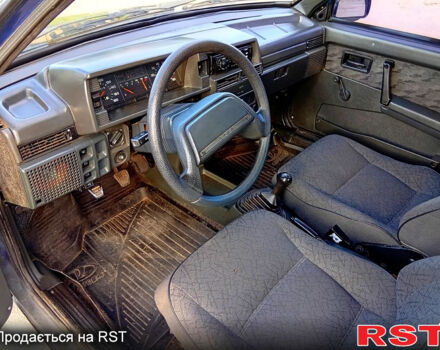 Синий ВАЗ 21099, объемом двигателя 1.5 л и пробегом 289 тыс. км за 950 $, фото 4 на Automoto.ua