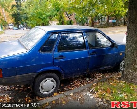 Синий ВАЗ 21099, объемом двигателя 1.5 л и пробегом 166 тыс. км за 800 $, фото 2 на Automoto.ua