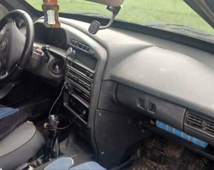 Синий ВАЗ 21099, объемом двигателя 1.6 л и пробегом 176 тыс. км за 1600 $, фото 3 на Automoto.ua