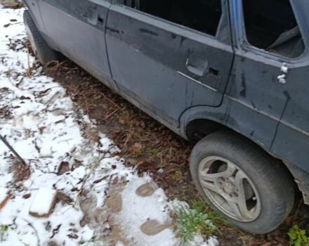 Синий ВАЗ 21099, объемом двигателя 1.5 л и пробегом 2 тыс. км за 700 $, фото 8 на Automoto.ua